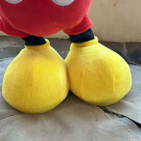 Mickey Mouse Clubhouse Hot Diggity Dog Dance and Play Disney 16" Mickey - Picture 7 of 9